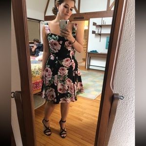 Original Dolce&Gabbana dress worn twice. Floral pattern.